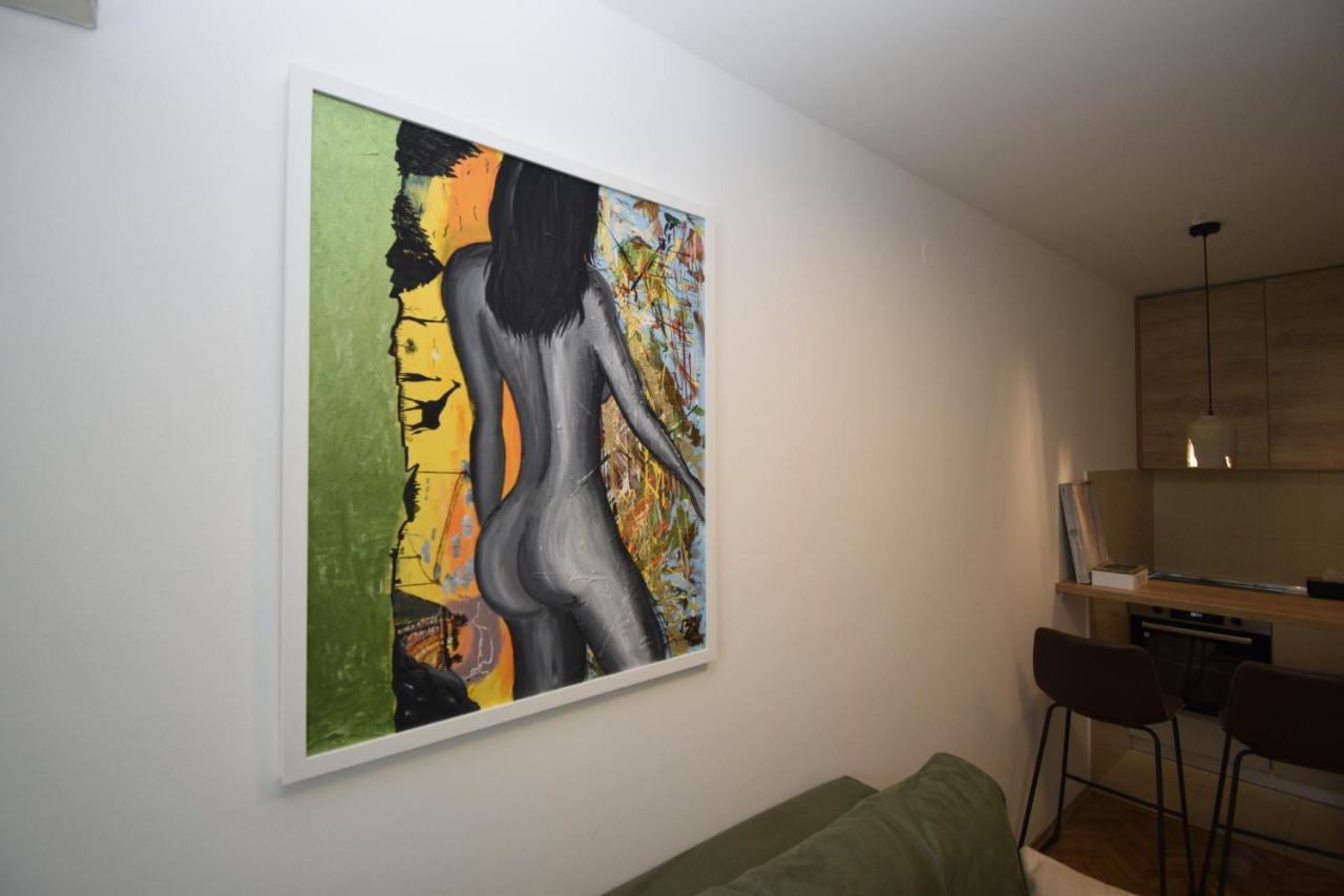 Studio Apartment Art Zone 포드고리차 외부 사진