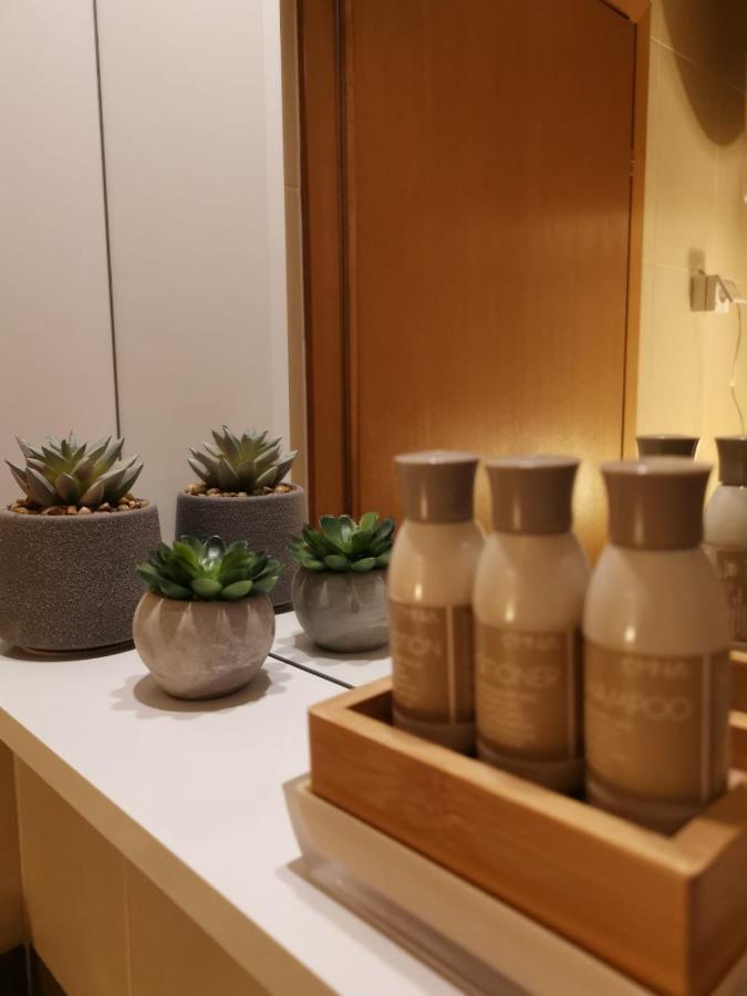 Studio Apartment Art Zone 포드고리차 외부 사진